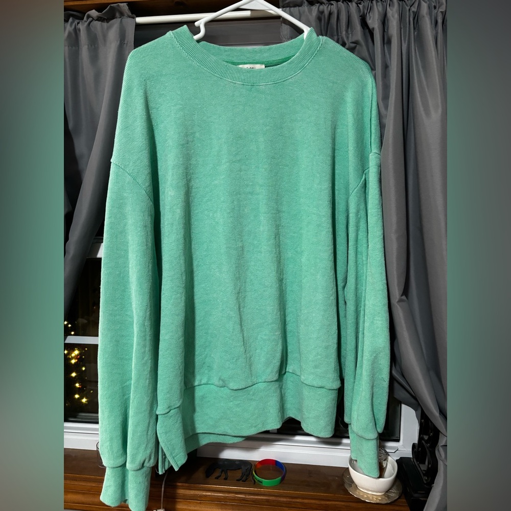 Boutique crewneck, worn once, size large but can fit a medium